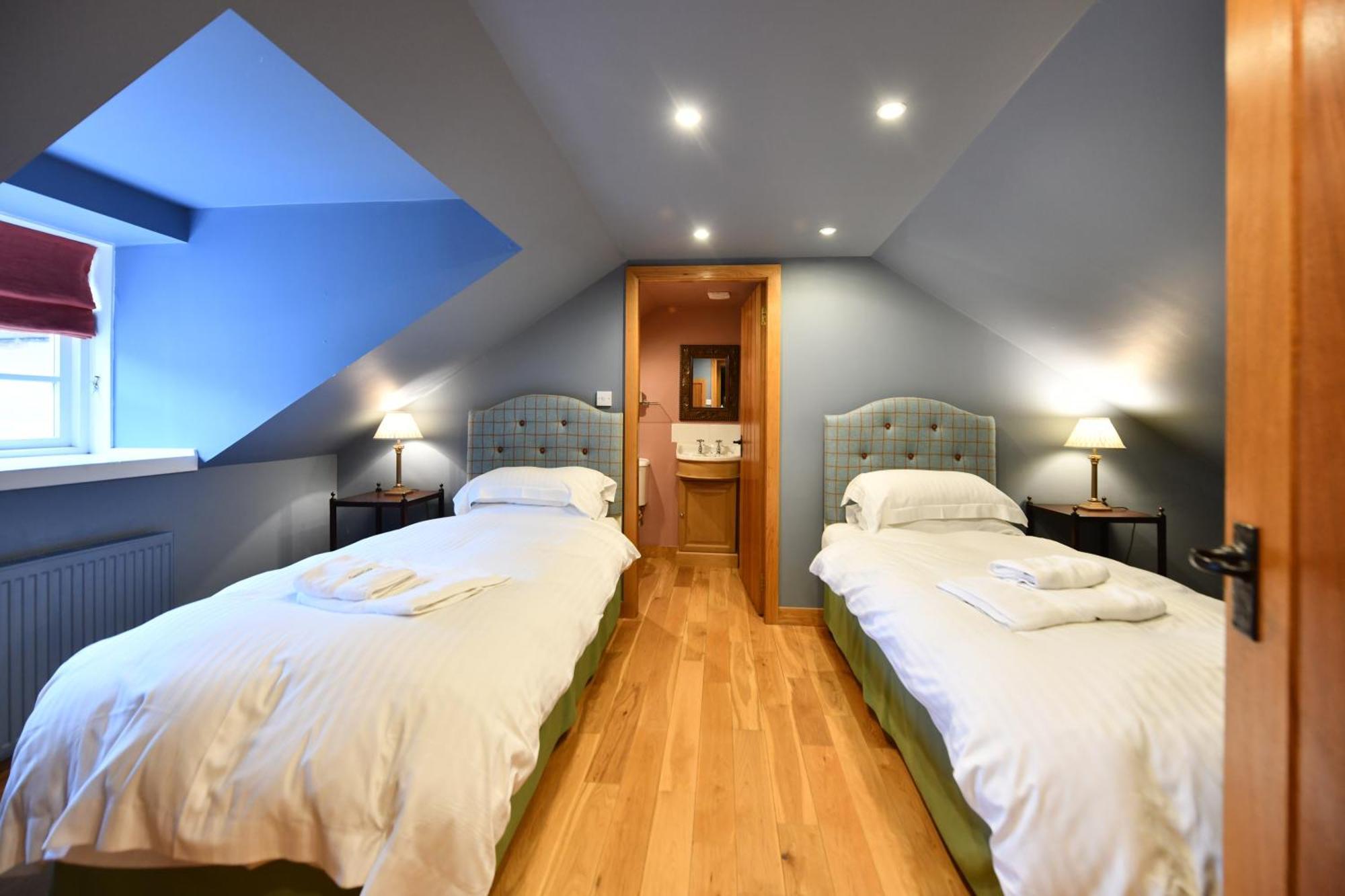 Cloncaird Castle Estate Cottages Maybole Exteriér fotografie