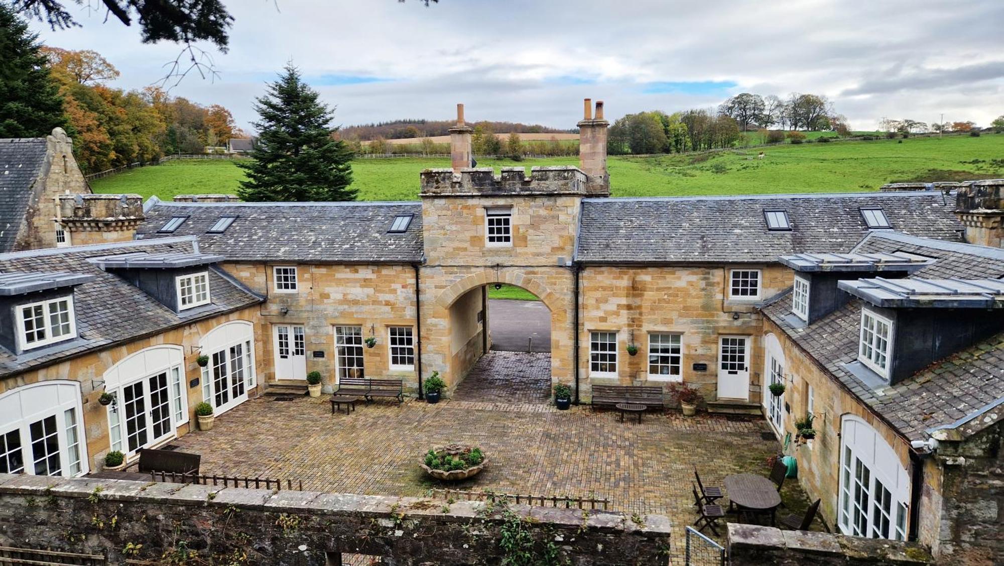 Cloncaird Castle Estate Cottages Maybole Exteriér fotografie